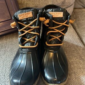 Sperry duck boots never worn size 9.5